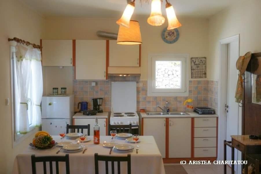 Adonino Residence-The House Of Pomegranates Lakithra ภายนอก รูปภาพ