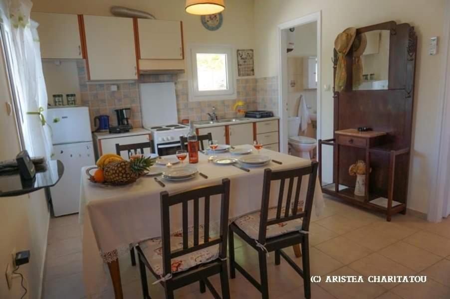 Adonino Residence-The House Of Pomegranates Lakithra ภายนอก รูปภาพ