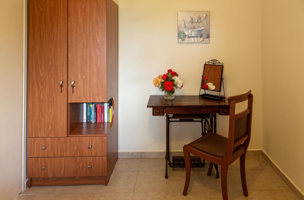 Adonino Residence-The House Of Pomegranates Lakithra ภายนอก รูปภาพ