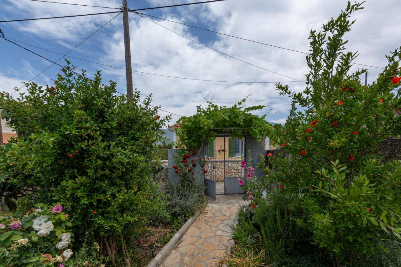 Adonino Residence-The House Of Pomegranates Lakithra ภายนอก รูปภาพ