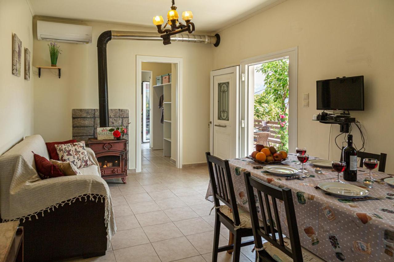 Adonino Residence-The House Of Pomegranates Lakithra ภายนอก รูปภาพ