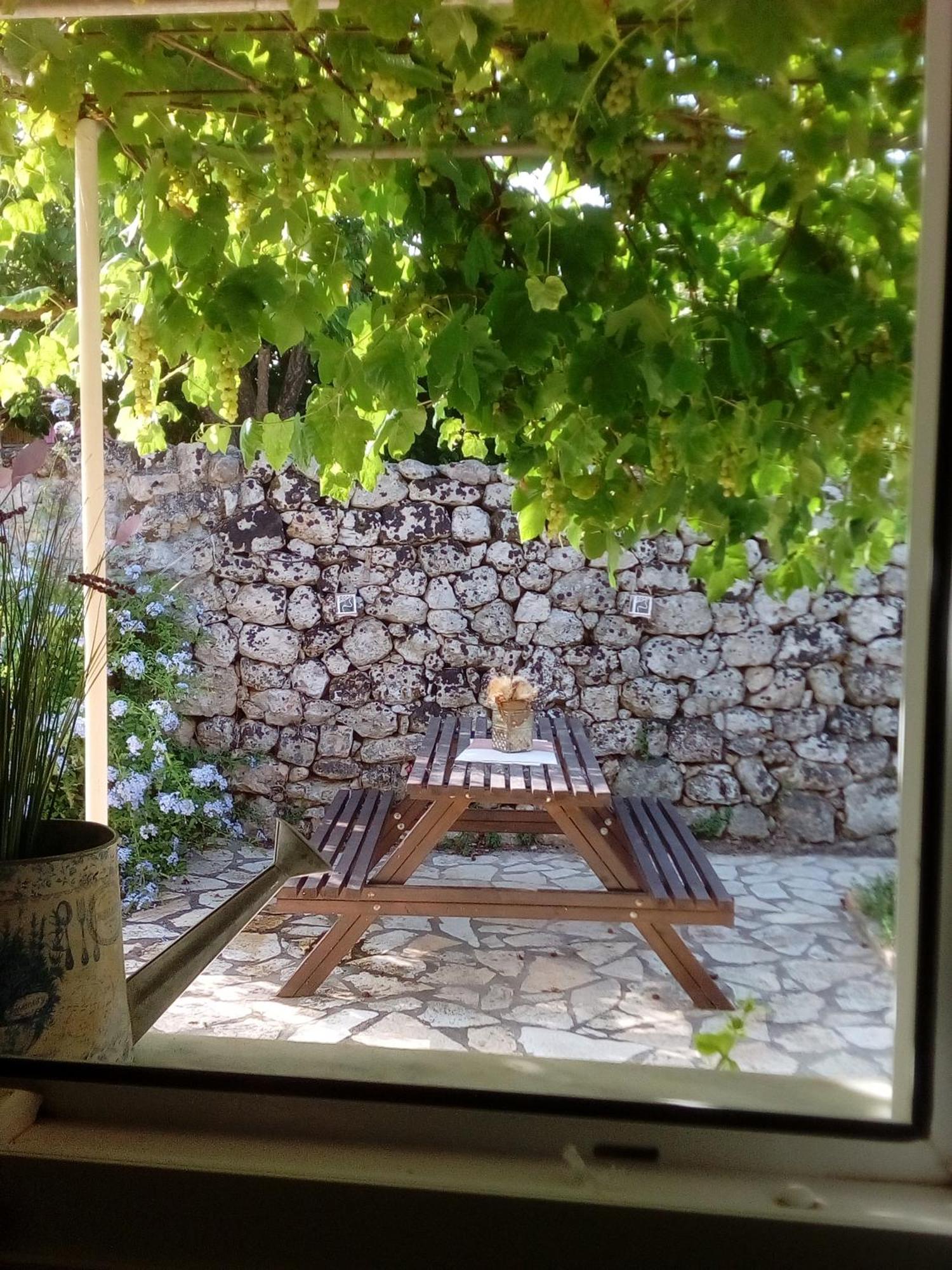 Adonino Residence-The House Of Pomegranates Lakithra ภายนอก รูปภาพ