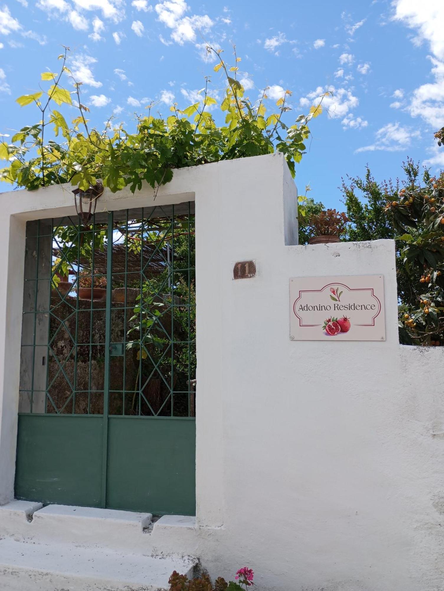 Adonino Residence-The House Of Pomegranates Lakithra ภายนอก รูปภาพ